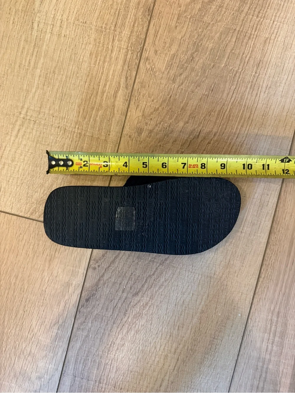 💙 Yellow Box Finwick Comfort Wedge Flip Flops | Size 7 | Navy & Black | EUC - Picture 5 of 5